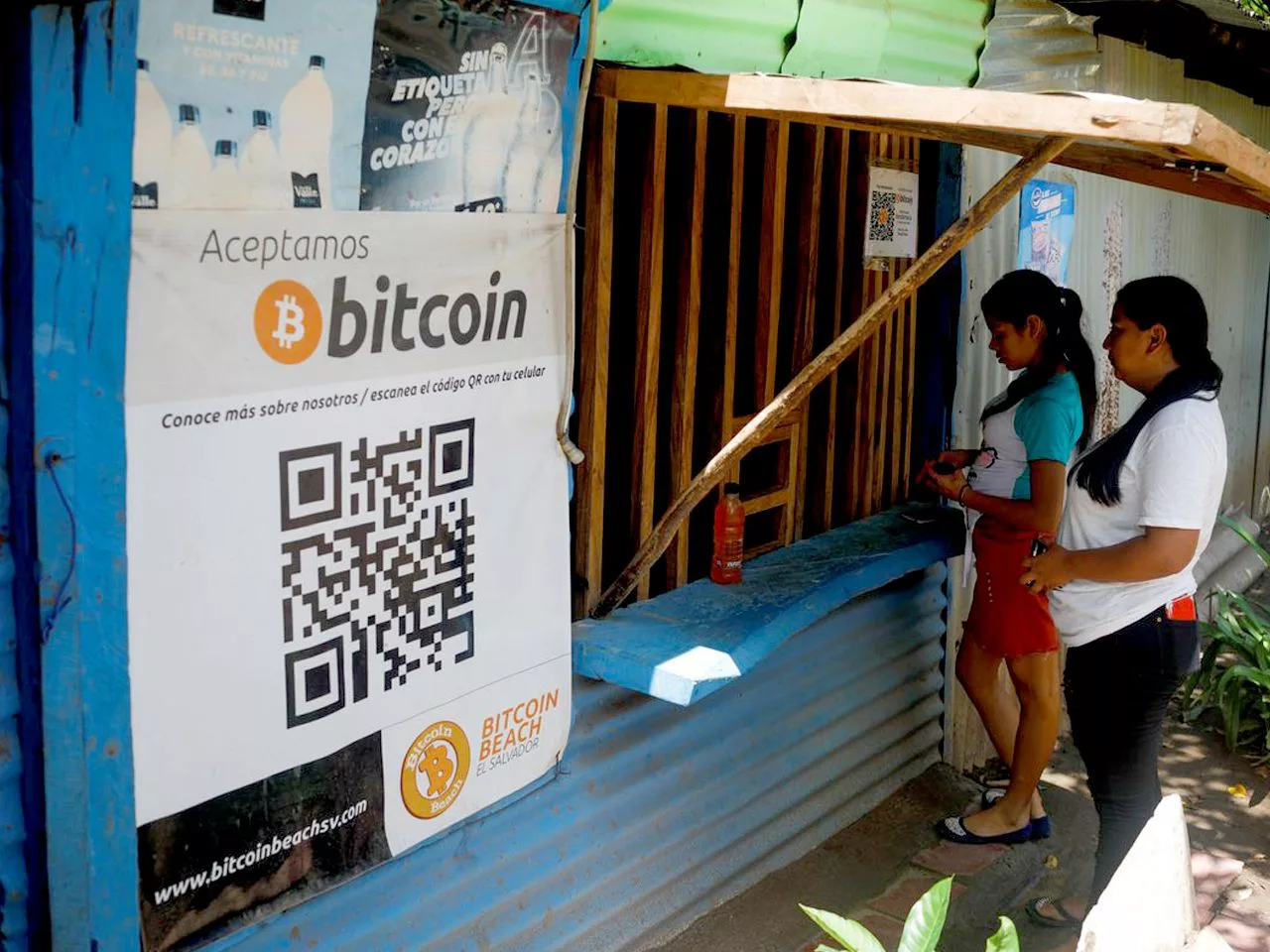 Bitcoin Beach organization in El Zonte